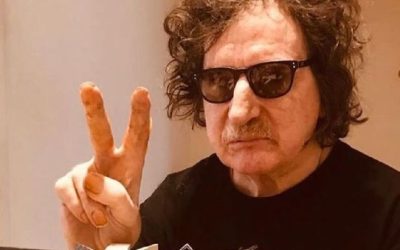 CHARLY GARCÍA PROMUEVE LA VACUNACIÓN PARA EL COVID