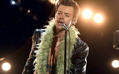 Harry Styles adelanta con una canción, lo que será su nuevo disco en solitario.