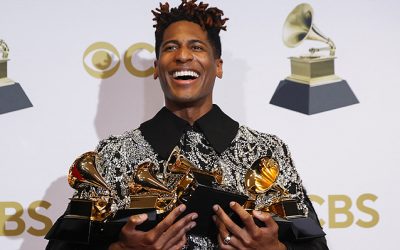 JON BATISTE: CONOCE AL GANADOR DE LOS GRAMMY 2022