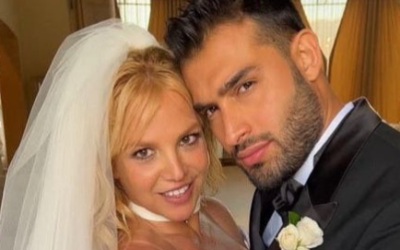 Britney Spears se casa en una boda íntima.