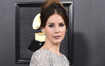 Lana del Rey denuncia el robo de su portátil