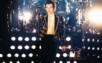 Harry Styles regresa de su descanso por salud y sufre accidente en pleno show.