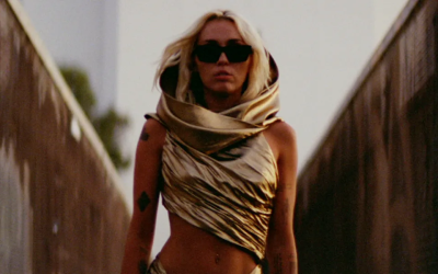 Miley Cyrus estrena “Flowers”, nuevo single y vídeo