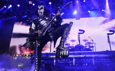 Gene Simmons sufrió descompensación y tocó sentado durante un concierto de Kiss