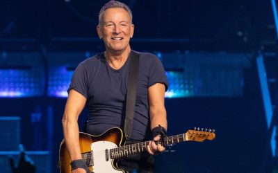 Bruce Springsteen sufre aparatosa caída en el escenario