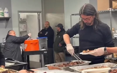 Dave Grohl alimentó a personas sin hogar en medio de gira de Foo Fighters en Australia