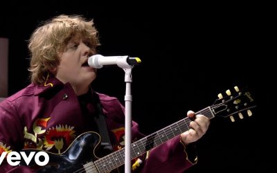Lewis Capaldi publica una edición especial de su segundo disco en año nuevo