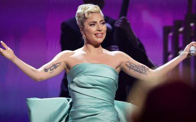 Lady Gaga sigue alimentando los rumores de su próximo álbum y sus colaboraciones con Beyoncé y Ariana Grande