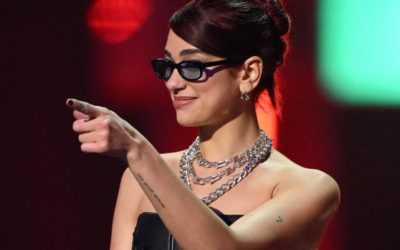 Dua Lipa sorprende a sus fans en redes sociales con un video y su visita a México