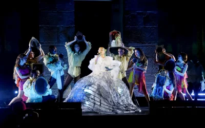 Ariana Grande cerró la Gala del Met 2024 con una actuación épica