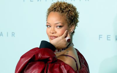 Rihanna con nuevo look niega su retiro musical y afirma que está trabajando en su nuevo álbum