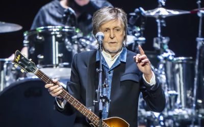 Paul McCartney se emociona al interpretar la última canción de The Beatles