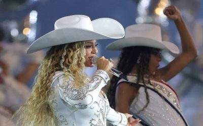 Blue Ivy se une a Beyoncé para interpretar Texas Hold’ Em en el espectáculo de medio tiempo navideño