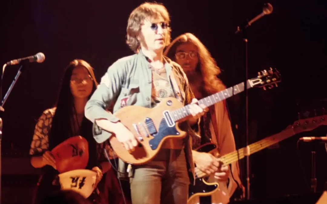 El día que una apuesta retiró a John Lennon