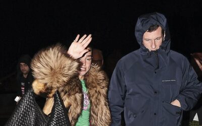 Dua Lipa enfrenta acoso en París y estalla contra falsos “fans”