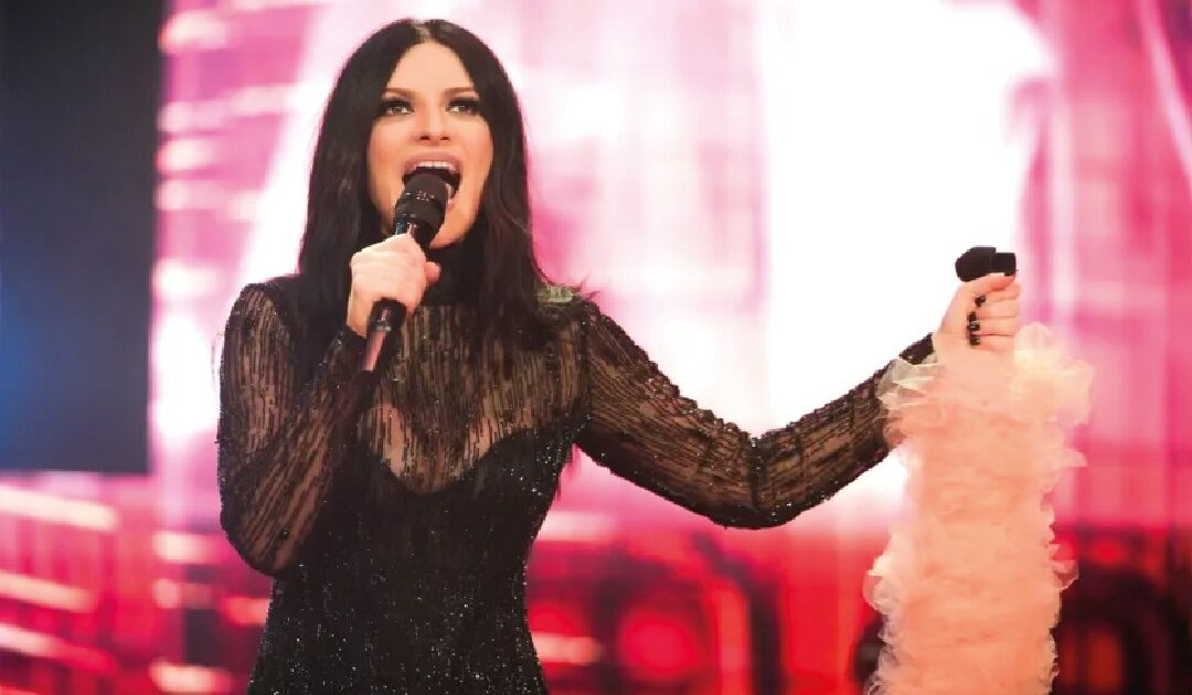 Laura Pausini desata polémica en concierto