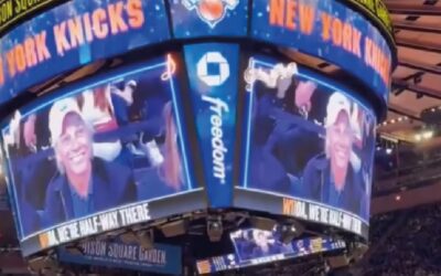 Bon Jovi desata euforia en la NBA