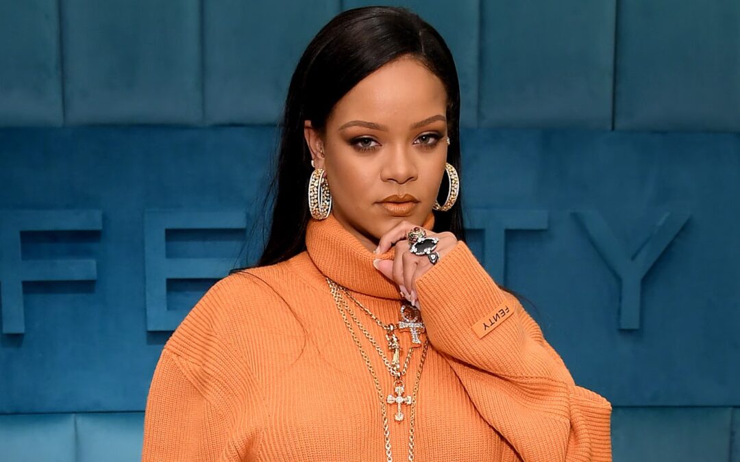 RIHANNA QUIERE ROMPER EL MOLDE: “R9” PODRÍA CAMBIAR EL POP POR EL ROCK DE QUEEN
